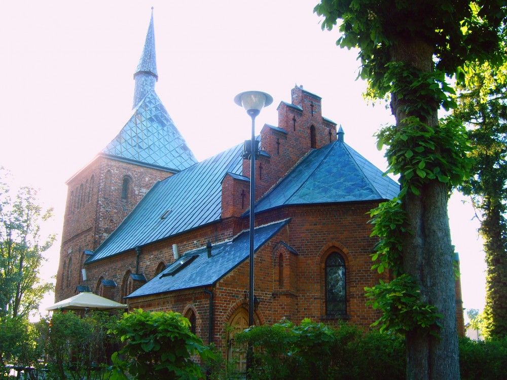 Zabytkowy kościół w Mielnie