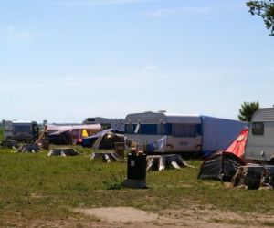 Camping Rogowo nad j. Resko, 200m od morza 